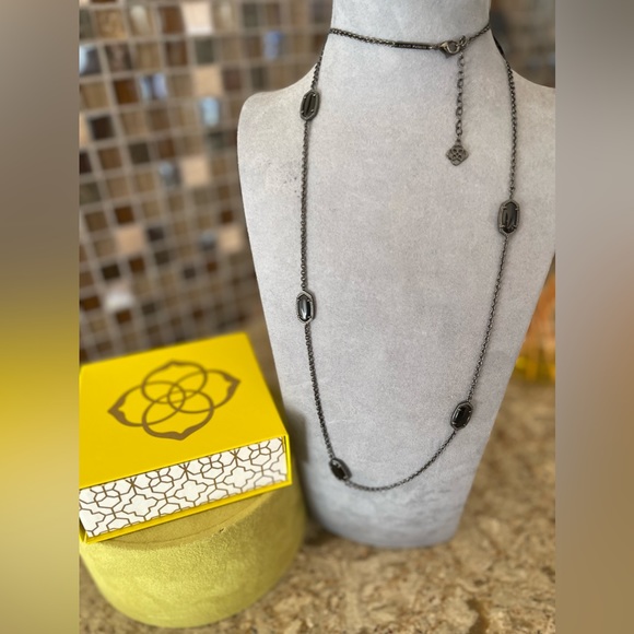 Kendra Scott Kelsie black necklace - Picture 1 of 3